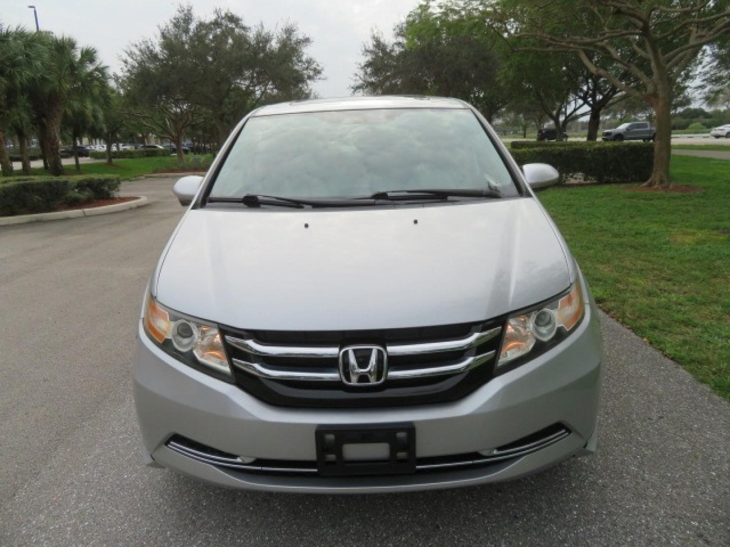 2014 Silver /GRAY Honda Odyssey EX-L (5FNRL5H68EB) with an 3.5L V6 SOHC 24V engine, 6-Speed Automatic transmission, located at 4301 Oak Circle #19, Boca Raton, FL, 33431, (954) 561-2499, 26.388861, -80.084038 - You are looking at Gorgeous Low Mileage 2014 Honda Odyssey EX-L Braunability Freedom Van Handicap Van Wheelchair Van Conversion Van with 25K Original Miles, Power Side Entry Ramp with Kneeling Van Function, Passenger Side Quick Lock System (same as ez lock), Quick Release Front Seats, Tie Down Syste - Photo#23